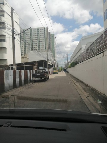 ขายที่ดิน 2-2-53 ไร่ ซ.เพชรเกษม 96/1 ผังสีแดง แถมบ้านเช่า 6 หลัง เหมาะทำคอนโด 8 ชั้น ทำเลทอง ใกล้ถนนใหญ่ รูปที่ 1
