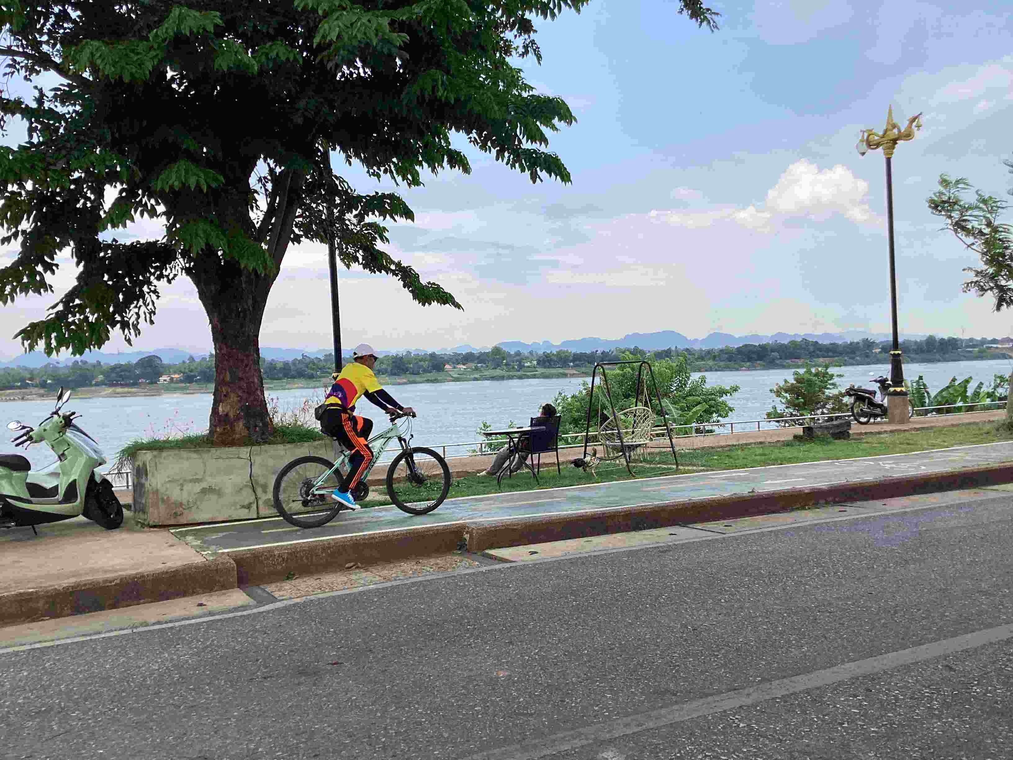 ขายที่ดินเปล่า ทำเลทองริมโขง ต.ในเมือง  อำเภอเมือง  จ.นครพนม  รูปที่ 5