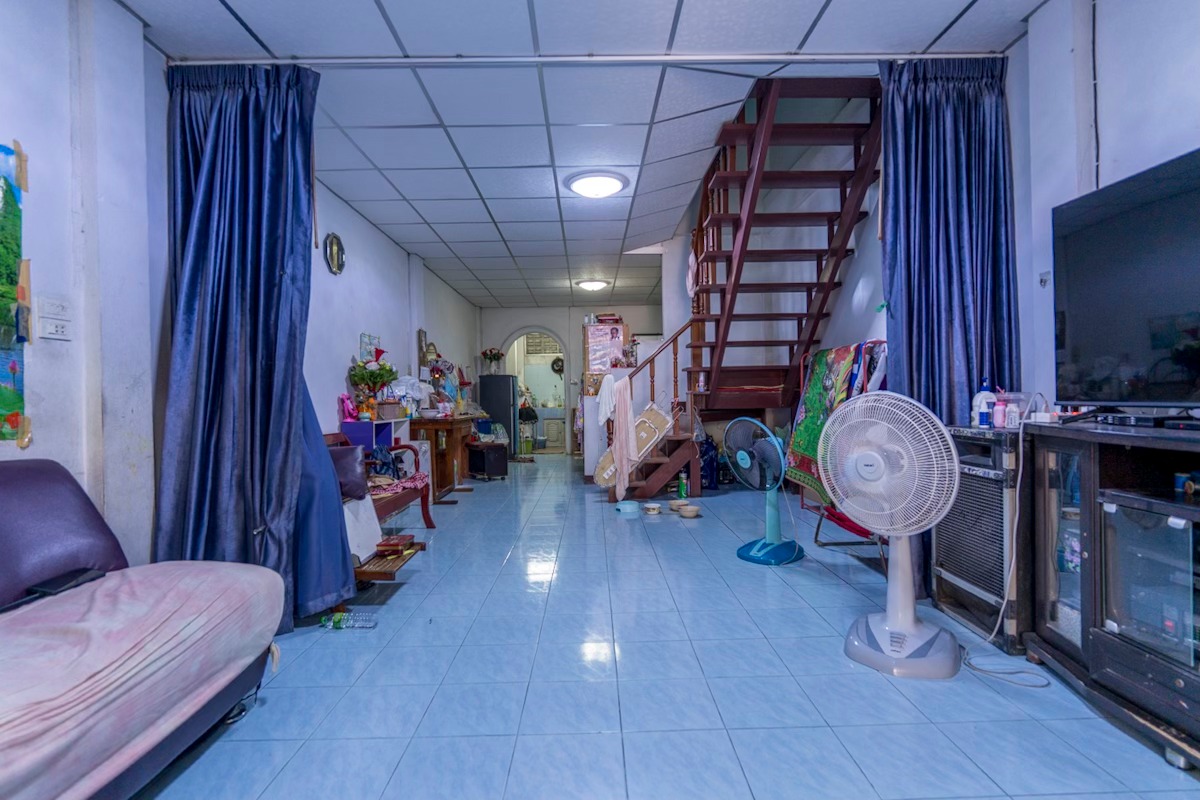 ขายถูกมาก แค่ล้านกว่าบาท! ทาวน์เฮ้าส์ 2 ชั้น หมู่บ้านอรุณทอง 2 รูปที่ 1