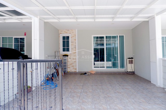 ขายทาวน์เฮาส์ 2 ชั้น หมู่บ้านโกลเด้น ทาวน์ รามอินทรา-วงแหวน ถนนคู่ขนานกาญจนาภิเษก เนื้อที่ 19 ตร.ว. ขายเพียง 3,190,000 ล้านบาท รูปที่ 1