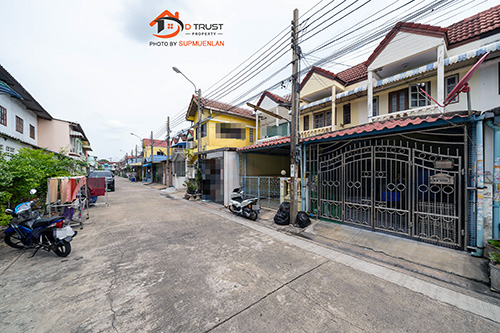 ขาย ทาวน์เฮาส์ 2 ชั้น 2 หลังติด หมู่บ้านเพชรเกษม 4 เนื้อที่รวม 32 ตร.ว. ถนนเลียบคลองทวีวัฒนา พุทธมณฑล สาย 3 รูปที่ 1