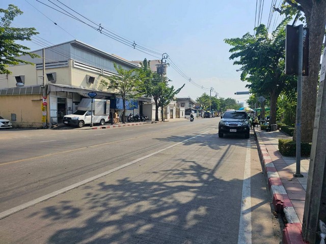 ขายที่ดินลาดพร้าว101 แยก7 ใกล้ MRT ลาดพร้าว เพียง 700 ม. ผังสีเหลือง เหมาะลงทุน ทำโครงการ 2-3-46 ไร่ รูปที่ 1