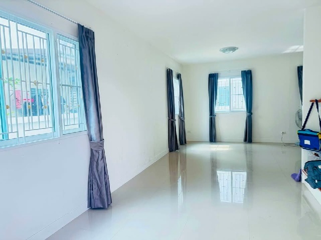 บ้านเดี่ยว 2 ชั้น 50 ตร.วารร.สารสาสน์วิเทศบางบัวทอง 4.1 กม.4 นอน  200 ตร.ม.  สะอาด สะดวก ปลอดภัย 2 น้ำ รูปที่ 1