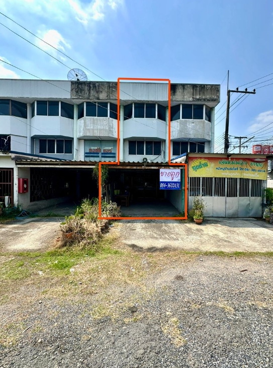 ขายด่วน ตึกแถว 3ชั้น แยกบ้านนา-แก่งคอย  รูปที่ 1