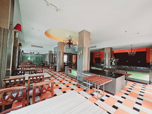 ขายขาดทุนโรงแรมที่พัทยากลาง ติดถนนหลักสุขุมวิท ผังเมืองสีแดงทำเลดีสุดๆ รีโนเวทใหม่เรียบร้อยแล้วพร้อมดำเนินกิจการต่อได้เลย รี รูปที่ 1