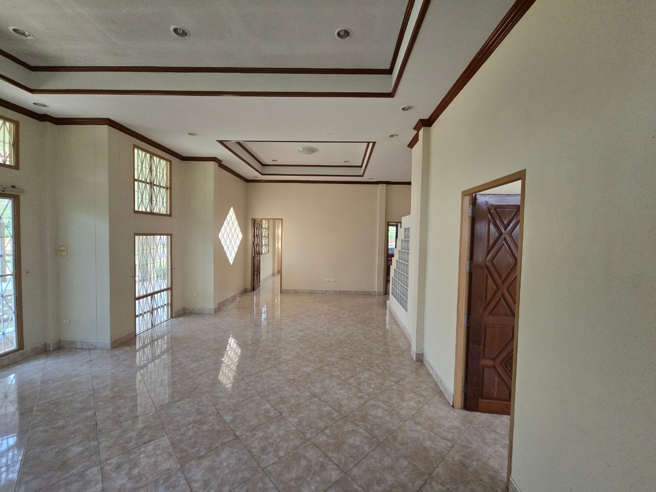 บ้านเดี่ยว สัตหีบ ชลบุรี ราคาถูก พื้นที่เยอะ ทำเลดี ใกล้ สถานที่สำคัญ รูปที่ 1