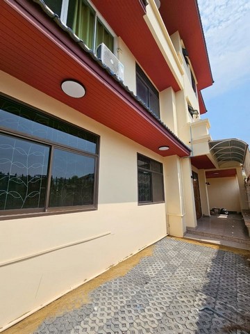 HR2413ให้เช่าบ้านเดี่ยว หลังใหญ่ ซอยลาดพร้าว 93 เหมาะทำออฟฟิศ อยู่อาศัย สตูดิโอ ใกล้รถไฟฟ้าสถานีมหาดไท รูปที่ 1