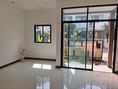 ขายทาวน์โฮม 3 ชั้น หมู่บ้านลูกกอล์ฟ พรีเมี่ยยม เมืองทองธานี (บ้านไม่เคยเข้าอยู่)