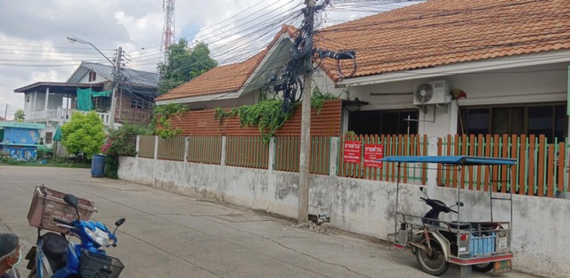 ขายบ้านพร้อมที่ดินในตัวเมืองจังหวัดบุรีรัมย์ เขตเทศบาลเมืองบุรีรัมย์ จังหวัดบุรีรัมย์ เนื้อที่ 68 ตารางวา รูปที่ 1