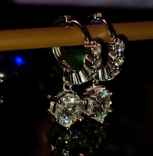 ต่างหูเพชร ดีไซน์โดดเด่น งานผีมือละเอียดประณีต - ปุอามี่ Diamond Lap Rama2 (083-2469526) รูปที่ 1