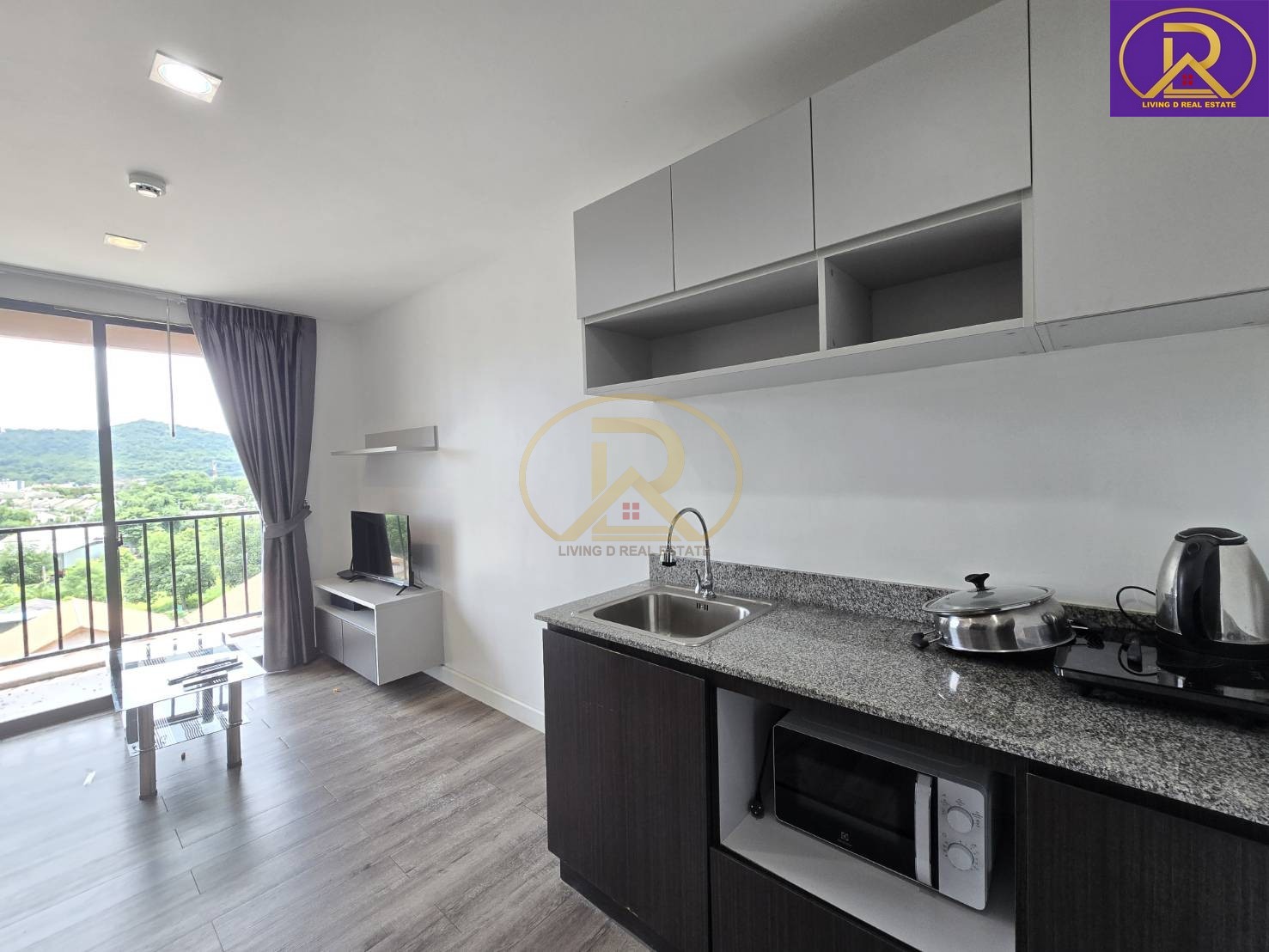 ให้เช่าคอนโดศรีราชา ใกล้โรงเรียนอัสสัมชัญศรีราชา  จี คอนโด (G Condo Sriracha) ตึก C วิวภูเขา ต.สุรศักดิ์ อ.ศรีราชา จ.ชลบุรี รูปที่ 1