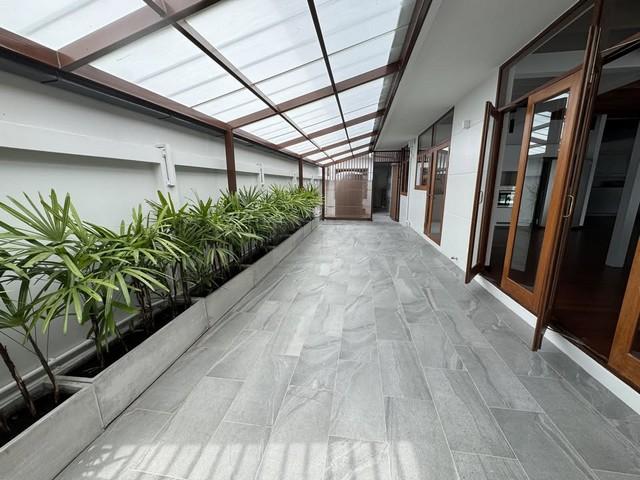 P652 ให้เช่า บ้านเดี่ยว 143 ตรว. ปรีดีพนมยงค์ 25 เอกมัยซอย 10 รีโนเวทใหม่ เขตวัฒนา พร้อมเข้าอยู่ รูปที่ 1