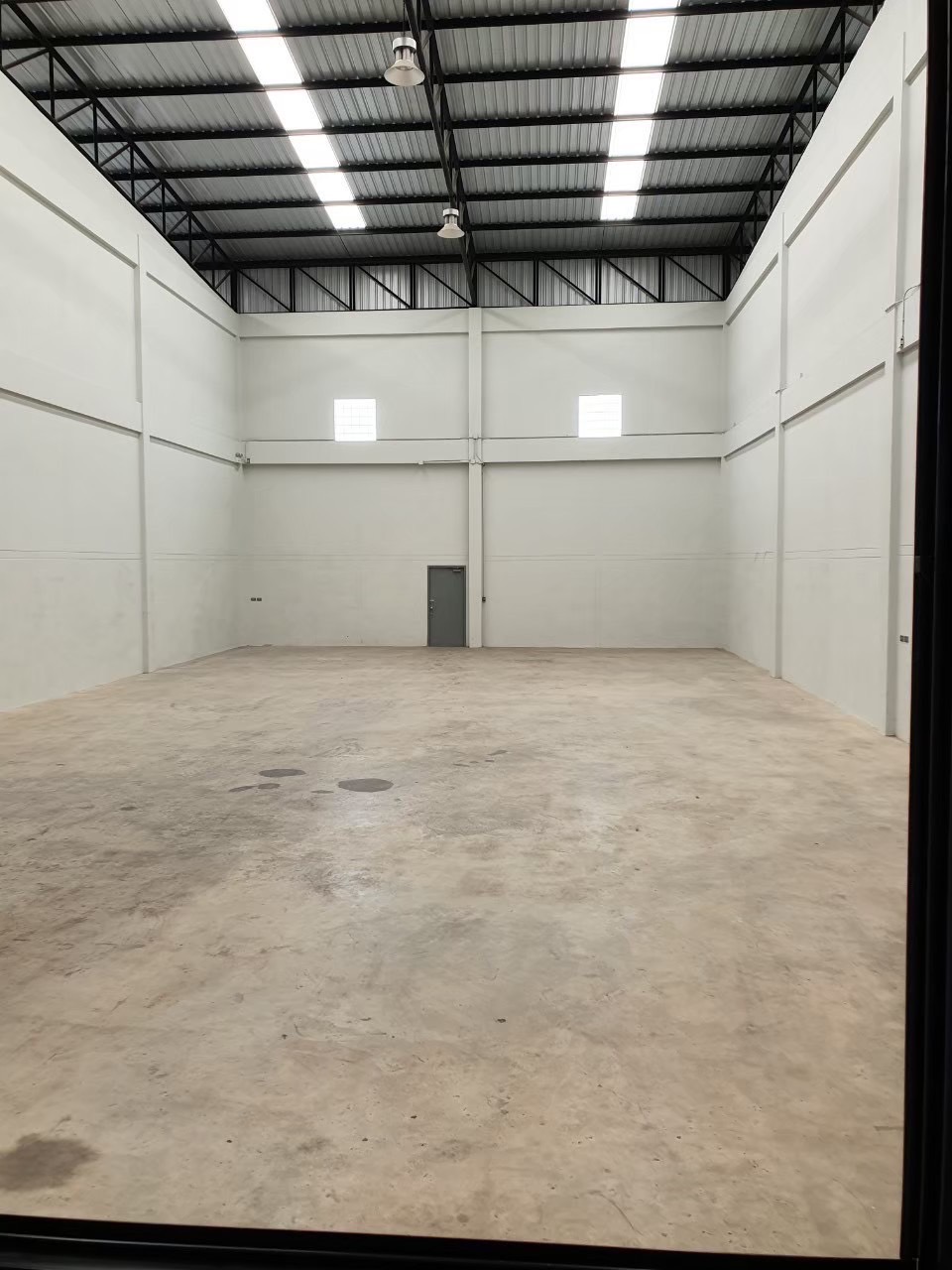 ให้เช่าโกดัง โรงงาน ขนาด 500 ตรม ต.นาดี อ.เมือง สมุทรสาคร รูปที่ 1
