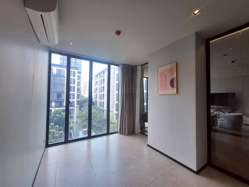 ให้เช่าห้องชุด The Reserve 61 Hideaway 158ตรม 3ห้องนอน 3ห้องน้ำ วิวสระว่ายน้ำ เฟอร์นิเจอร์ครบ พร้อมเข้าอยู่ - ghd000595R รูปที่ 1
