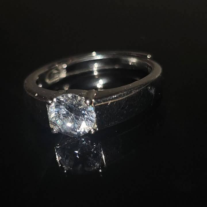 เเหวนเพชร ขึ้นตัวเรือน สั่งทำในเเบบที่ใจชอบ ราคาสบายกระเป๋า - ปุอามี่ Diamond Lap Rama2 (083-2469526) รูปที่ 1