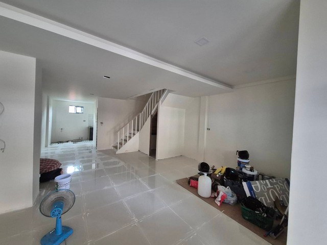 หมู่บ้านเนตรทิพย์ภูเก็ต ทาวน์โฮมรีโนเวทใหม่ 20วา 2ห้องนอน 2ห้องน้ำ ใกล้วงเวียนเมืองทอง รูปที่ 1