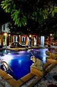 ขายบ้านหรู สไตล์บาหลี เกษตรนวมินทร์ แบ่งเป็นบ้าน 4 หลัง ในพื้นที่เดียวกันมีสระว่ายน้ำ ราคาดีทำเลดีติดต่อผึ้งรติ โทร 061-9419-639 
