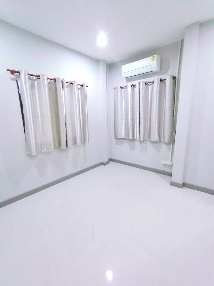 คลอง5 ธัญบุรี บ้านเดี่ยว​ มาร์เก็ตวิลเลจ รังสิต 2.9 กม. หลังมุม 52 ตร.วา.202 ตร.ม.รร.นานาชาติสยาม 4.2 กม. 3 นอน 3 น้ำ  รูปที่ 1