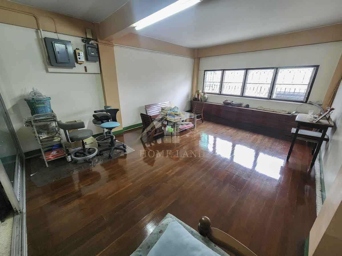อาคารพาณิชย์ 4.5 ชั้น อ่อนนุช 60 ติดถนนใหญ่ ใกล้รถไฟฟ้า มีที่จอดรถ รูปที่ 1