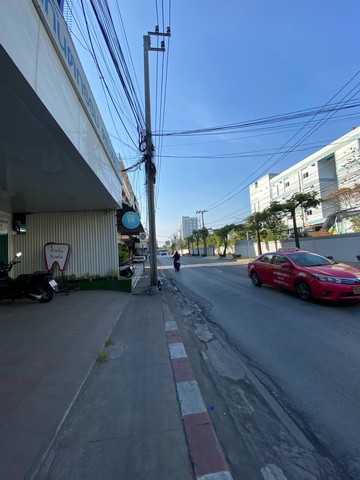 ให้เช่าบ้าน ทำเลสุดยอด ใจกลางเมือง  ต้นซอยรามคำแหง 24 ตรงสี่แยกถาวรธวัช บางกะปิ กรุงเทพฯ  รูปที่ 1