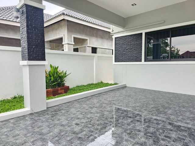 ขายบ้านเดี่ยวชั้นเดียว 61ตรว 3นอน บ้านสร้างใหม่ ราคาถูก ซอยลุงจิ๋ว ห้วยใหญ่ บางละมุง ชลบุรี รูปที่ 1