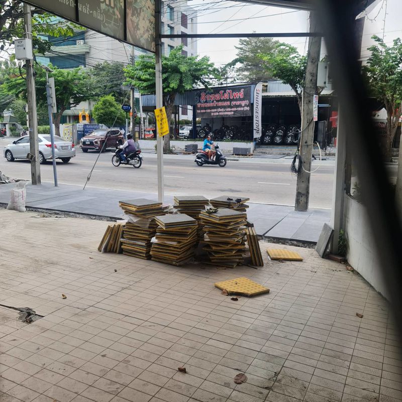 ขายหรือให้เช่าอาคารพาณิชย์ 4 ชั้น ติดถนนสุคนธสวัสดิ์ ราคาดีทำเลดีติดต่อผึ้งรติ โทร 061-941-9639 รูปที่ 5