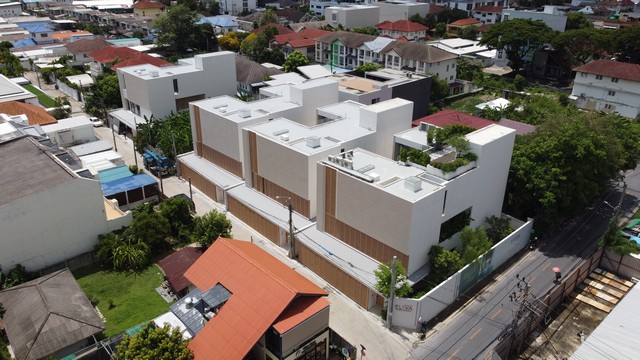 Eliva Private Residence นาคนิวาส37 ขนาด 107 ตารางวา พร้อมสระว่ายน้ำ สวนหย่อมเล่นระดับใกล้ห้างCentral Eastville รูปที่ 1
