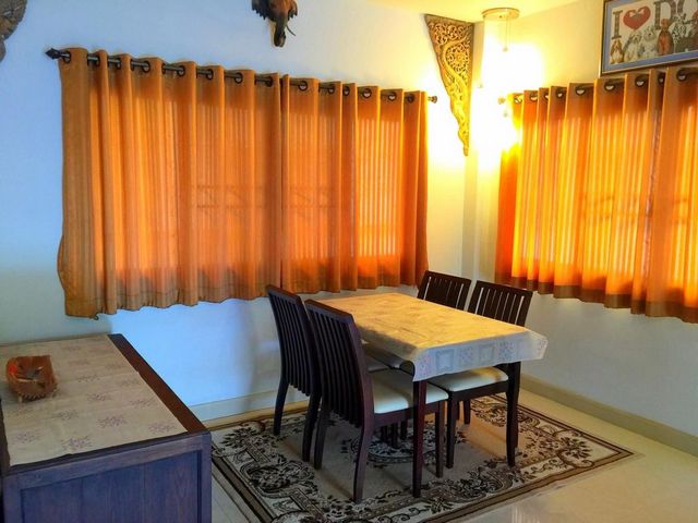 บ้านสวยติดเมือง ให้เช่า 15,000 บาท/เดือน 64 ตรว. บ้านเดี่ยว 2 ชั้น #โซนสันกำแพง #โรงเรียนนานาชาติหลายแห่ง เดินทางสะดวกสบาย รูปที่ 1