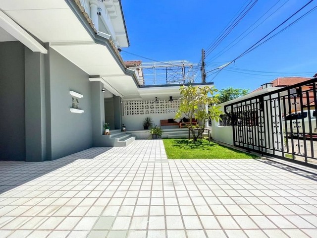ขายบ้านเดี่ยว 2ชั้น มบ.อัมพรเพลสศรีราชา ขนาด 51 ตรว พร้อมเฟอร์ บิ้วอินพร้อมอยู่ ใกล้ รพ.สมเด็จศรีราชา ชลบุรี รูปที่ 1