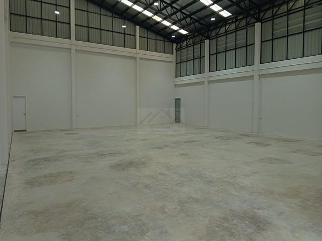ขายมินิแฟคตอรี่ 3 ชั้น 715 ตรม. ย่านลำลูกกาคลอง 8 ใกล้โรงงานปราสาททองโอสถ ( ที่ดินผังสีม่วง ) รูปที่ 1