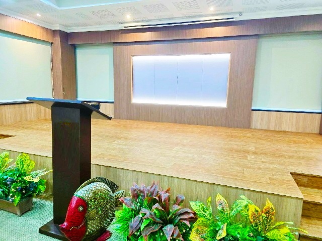 ลานกว้างแบบโอเพ่นแอร์  BTS อ่อนนุช บางจาก 1กม.ให้เช่าห้องประชุม 260 ตร.ม. 180 ท่าน รร.นานาชาติเวลล์ส  400 ม. รูปที่ 1
