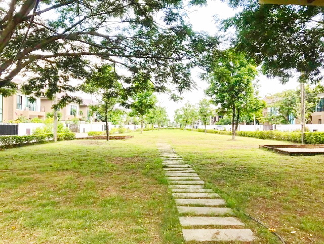 สนามกอล์ฟวินด์เซอร์ปาร์ค500ม.ไม่เคยอยู่ ให้เช่าคฤหาสน์ 2ชั้น 405 ตร.ม.105 ตร.วา.  3-4นอน MRT สุวินทวงศ์ 7.7กม.  3น้ำ ตลาดยิ่งเจริญทรัพย์  รูปที่ 1