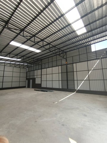 ให้เช่าโกดัง NEW  ลาดพร้าว71 ขนาด 120ตรว.ภายในโกดัง 240ตรม. ใกล้เซ็นทรัลอีสวิลล์ รูปที่ 1