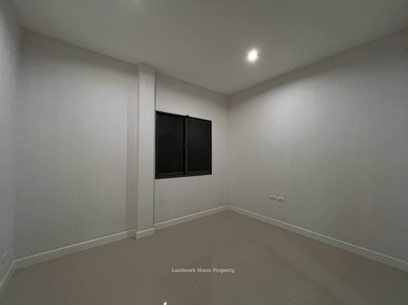 LM24-0083 ขายบ้านเดี่ยว 2ชั้น บ้านใหม่ไม่เคยเข้าอยู่ มบ.แกรนด์ดิโอ พระราม2 พันท้าย ใกล้ เซ็นทรัล พระราม 2 รูปที่ 1