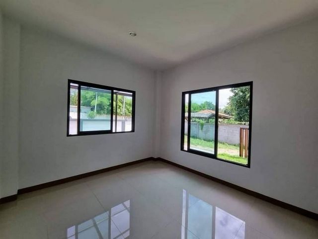 บ้านใกล้วัดป่าดาราภิรมย์ ราคาเริ่มต้น 1.49 ล้าน บ้านเดี่ยวชั้นเดียว ​38 ตรว. #โซนแม่ริม​ #สไตล์โมเดิร์น มี 2 แบบ #ใกล้โรงพยาบาลนครพิงค์ รูปที่ 1