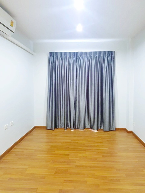 โรงเรียนนานาชาติ ISB 3.1 กม  จดทะเบียนได้ แจ้งวัฒนะ31-37 BTSศรีรัช 450ม. โฮมออฟฟิศ 3.5 ชั้น  22ตรว. 282ตรม. แอร์ ครบ ทุกห้อง 4นอน 4น้ำ  รูปที่ 1