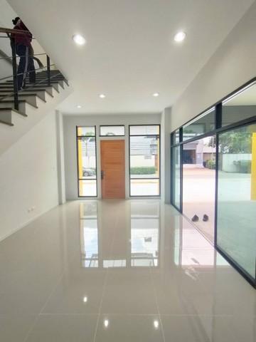 ให้เช่าโกดัง และออฟฟิศ 450 ตรม. หลังมุม สร้างใหม่ ซอยกัตนา บางม่วง ย่านบางใหญ่ นนทบุรี รูปที่ 1
