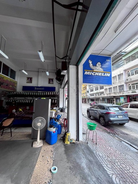 ให้เช่าอาคาร 6 คูหา 7 ชั้น + ดาดฟ้า 1,770 ตรม. ย่านวงเวียน22 ใจกลางเยาวราช รูปที่ 1