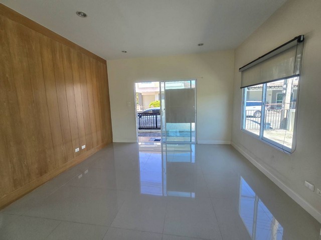 ให้เช่า บ้านแฝด 2ชั้น 38ตรว. วงแหวน-ลำลูกกา คลอง 7 ใกล้ตลาดชัชวาลย์ รูปที่ 1