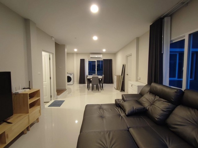 ให้เช่าบ้านเดี่ยว2ชั้น บ้านใหม่ใกล้รพ.กรุงเทพระยอง พร้อมเฟอร์นิเจอร์ครบ รูปที่ 1