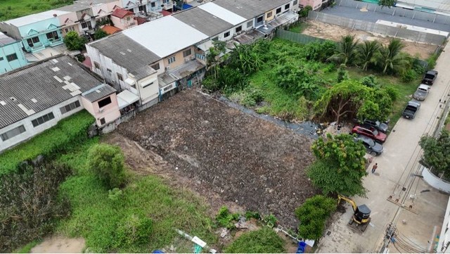ขายถูกที่ดินสี่เหลี่ยมผืนผ้า ซอย 100 ล้าน ถนนติวานนท์ (ทางหลวง 306)  จ.นนทบุรี  เนื้อที่ดิน 138 ตร.ว. ที่ดินเปล่า แปลงสวย ถมแล้ว  รูปที่ 1