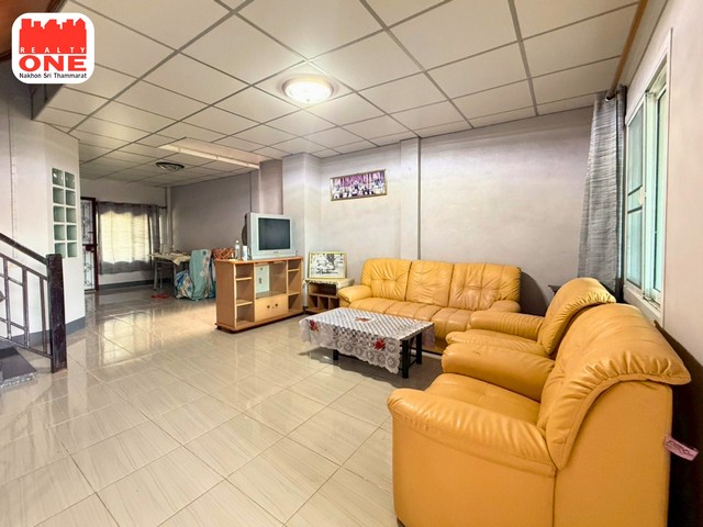 ทาวน์เฮ้าส์ 2 ชั้น หมู่บ้านแสงตะวัน เนื้อที่ 34.4 ตร.ว | 3 ห้องนอน | 2 ห้องน้ำ | 1 ที่จอรถ รูปที่ 1