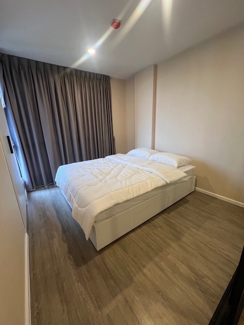 Blue Sukhumvit 105 beautiful room clean convenient 5th floor BTS Bearing รูปที่ 1