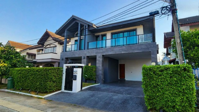 P752 ขาย ให้เช่า บ้านเดี่ยวสร้างเอง ตั้งอยู่ใน หมู่บ้านวัฒกาญจน์ ซ.ไทรม้า ถ.รัตนาธิเบศร์ สไตล์ Nordic พร้อมเข้าอยู่ รูปที่ 1