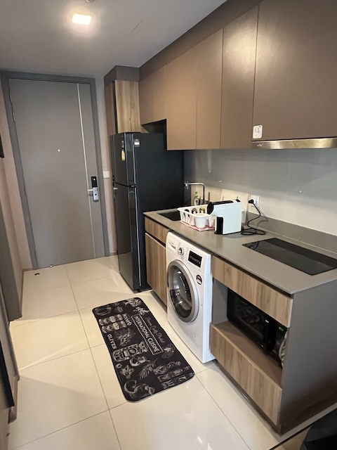 Glass House Pool Access Taka Haus Ekkamai 12 BTS Ekkamai รูปที่ 1
