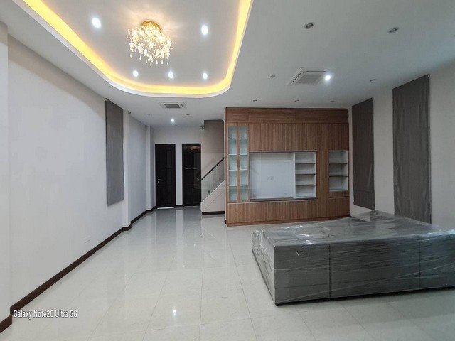 ให้เช่า Home office หรู 3 ชั้น 730 ตรม. ใจกลางสุขุมวิท สุขุมวิท71 ซอยปรีดีพนมยงค์26 ใกล้ทางด่วน ใกล้ BTS พระโขนง รูปที่ 1