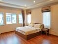 บ้านเดี่ยวหลังใหญ่ ตกแต่งพร้อมอยู่ โครงการ วิลล่านครพิงค์ วัดเกต