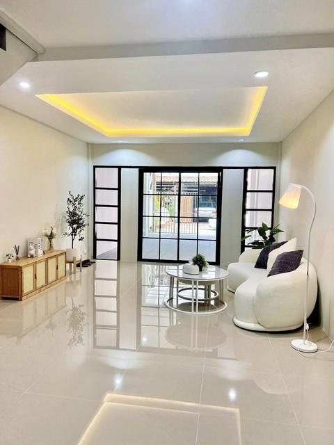 ขายทาวน์เฮ้าส์ 2 ชั้น 16 ตรว. หมู่บ้านฉัตรแก้ว ซ.แฮปปี้แลนด์ 1 ใกล้รถไฟฟ้า สถานีบางกะปิ รูปที่ 1