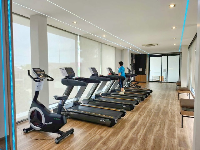 โรบินสัน ฉะเชิงเทรา 800 ม.ให้เช่าทาวน์เฮาส์ใหม่ สวย 2 ชั้น 18 ตร.วา.144 ตร.ม.ติดถนนใหญ่ ม.ราชภัฏราชนครินทร์ 2.8 กม.  2 นอน 2 น้ำ  รูปที่ 1