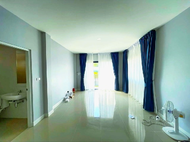 รักสัตว์ บางนา-กิ่งแก้ว  รพ.จุฬารัตน์ 9 แอร์พอร์ต 4 กม. แม็คโคร บางพลี 2 กม.ให้เช่าบ้านเดี่ยว 2ชั้น 50ตร.วา.200ตร.ม. เซนโทร 4 นอน 3 น้ำ รูปที่ 1
